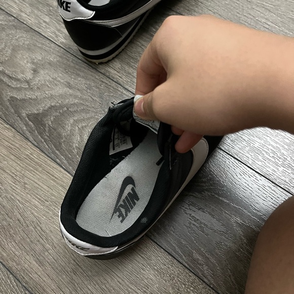 Nike Cortez - Picture 3 of 4